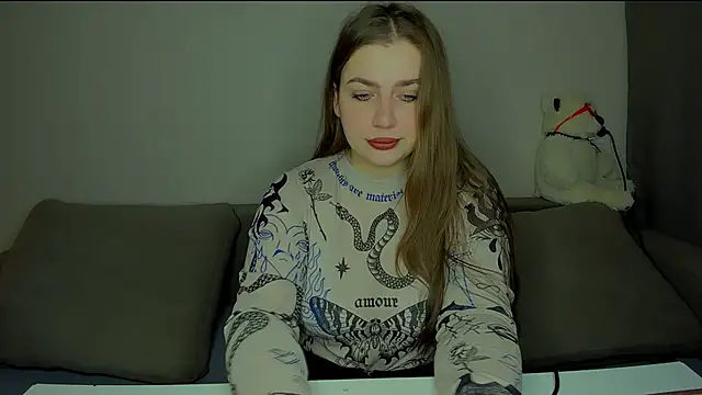 Snapshot of yourgem__ chatting on March 3, 3:02 am yourgem online show from March 3, 3:02 am