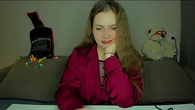 Snapshot of yourgem__ chatting on December 3, 2:45 am yourgem online show from December 3, 2:45 am