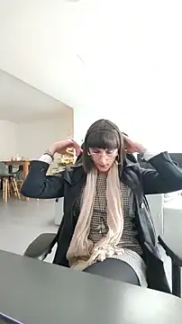 jenny5962 online show from December 18, 1:04 pm