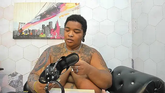 Snapshot of Anaa_Fuentess chatting on June 10, 11:44 am Anaa Fuentess online show from June 10, 11:44 am