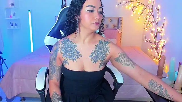 LenaStylesOA online show from March 28, 3:24 pm