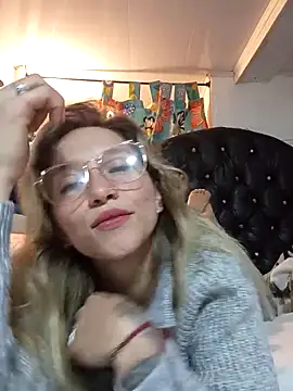 Snapshot of Licethf00x chatting on November 3, 4:17 am Licethf00x online show from November 3, 4:17 am