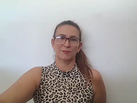 Snapshot of MiaVega chatting on September 16, 4:08 pm MiaVega online show from September 16, 4:08 pm