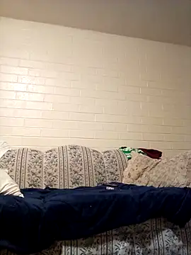 jizzyglizzy92 online show from March 26, 8:45 am