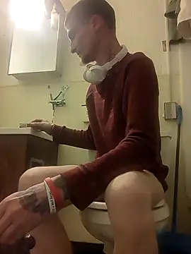 jizzyglizzy92 online show from April 12, 11:52 pm