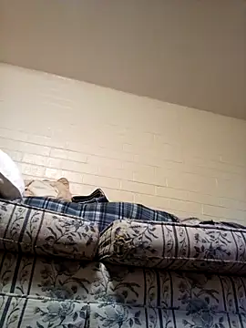 Snapshot of jizzyglizzy92 chatting on February 14, 9:59 pm jizzyglizzy92 online show from February 14, 9:59 pm