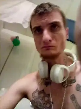 Snapshot of jizzyglizzy92 chatting on February 28, 1:22 pm jizzyglizzy92 online show from February 28, 1:22 pm