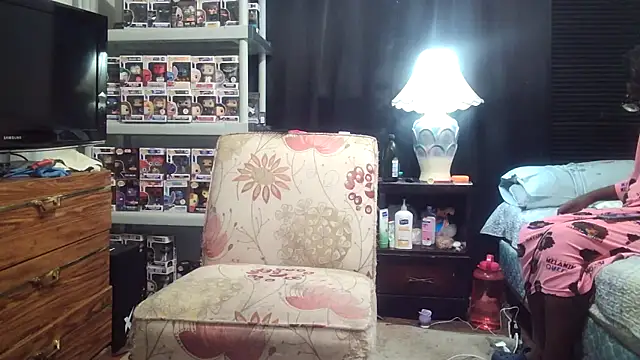 SucculentSexiness0 online show from May 6, 12:47 am