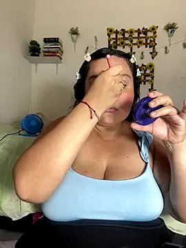 Snapshot of luna_sweet16 chatting on September 26, 4:58 pm luna sweet16 online show from September 26, 4:58 pm