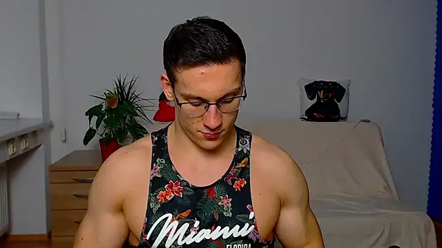 ZeinMiracles online show from December 15, 10:59 pm