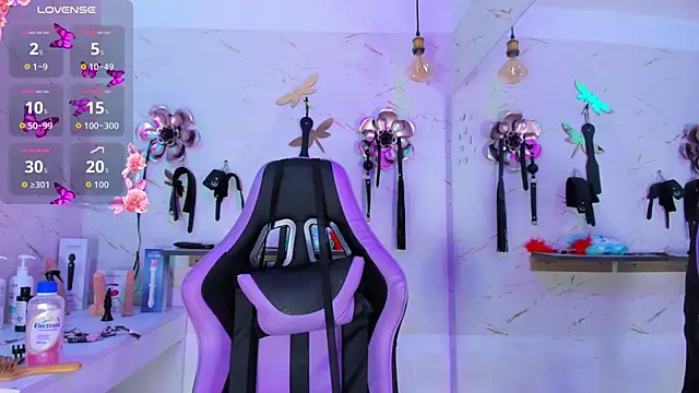 Natasha-Adams online show from April 1, 9:23 pm