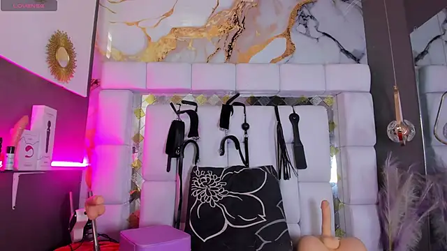 Natasha-Adams online show from March 13, 9:31 pm