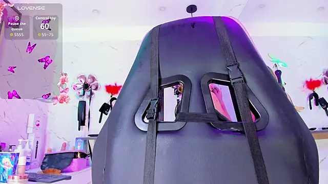 Natasha-Adams online show from April 16, 9:39 pm