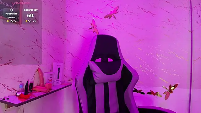 Natasha-Adams online show from January 10, 9:32 pm