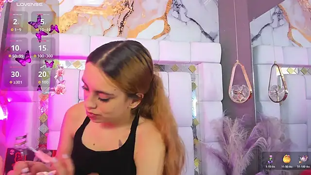 Natasha-Adams online show from February 17, 8:50 pm