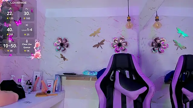 Natasha-Adams online show from April 8, 9:27 pm