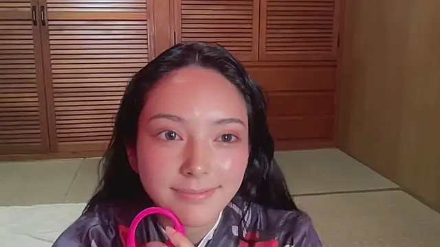 Snapshot of ena8888 chatting on October 6, 5:08 am ena8888 online show from October 6, 5:08 am
