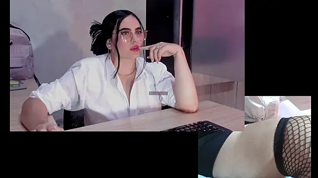 sofiiacarson online show from March 7, 8:14 pm