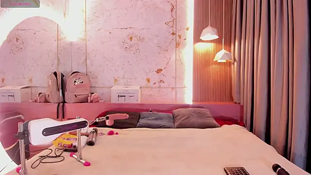 sofiiacarson online show from March 14, 7:20 pm