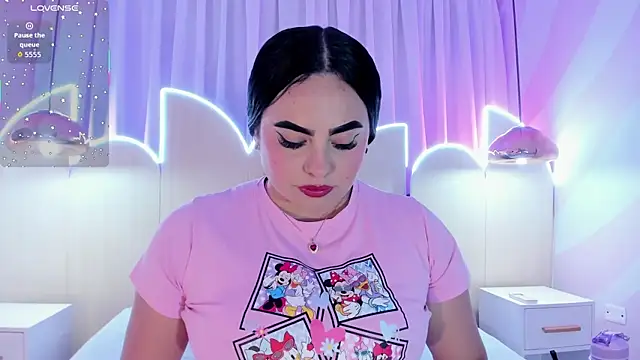 sofiiacarson online show from May 10, 7:49 pm