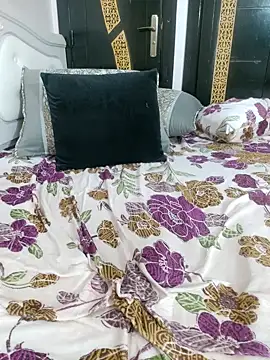 Hot-lino online show from October 26, 2:34 am