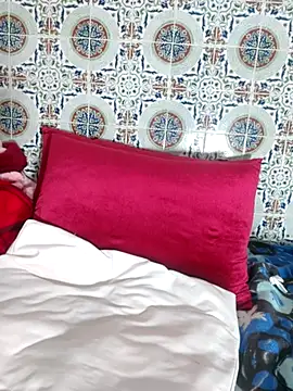 Hot-lino online show from December 3, 4:28 pm