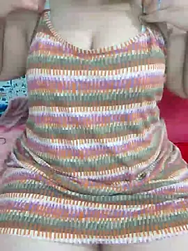 Snapshot of Hot-lino chatting on February 24, 1:28 am Hot-lino online show from February 24, 1:28 am