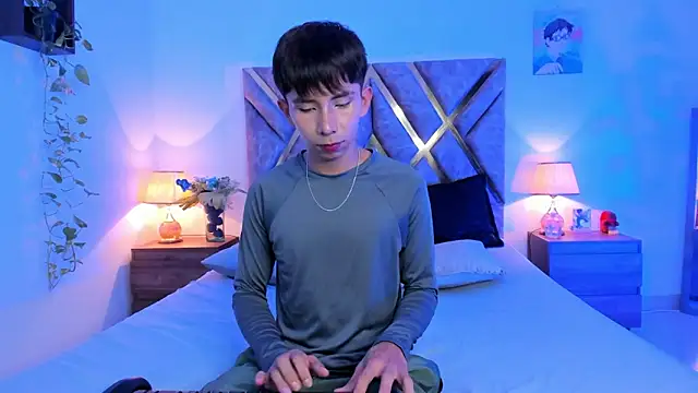 Snapshot of Hyunjin_Son chatting on October 21, 8:30 pm Hyunjin Son online show from October 21, 8:30 pm