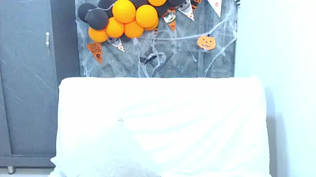 Snapshot of Andy_22cm chatting on November 1, 3:50 pm Andy 22cm online show from November 1, 3:50 pm