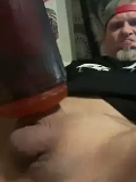 Snapshot of bdizzle916 chatting on March 3, 8:38 pm bdizzle916 online show from March 3, 8:38 pm