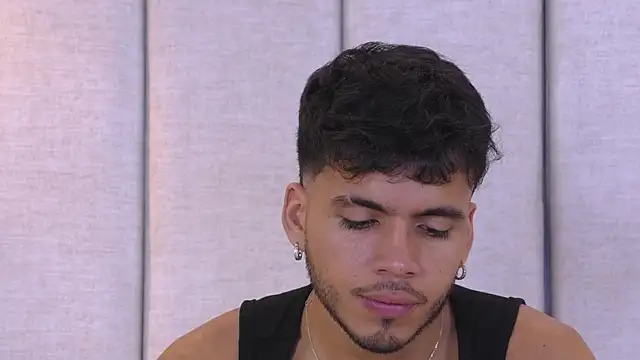 AlexanderJordan online show from November 15, 6:45 pm