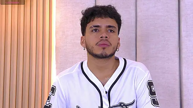 AlexanderJordan online show from October 19, 3:37 pm