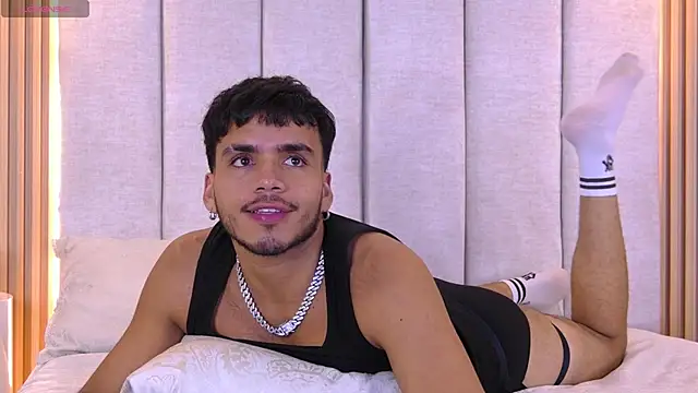 AlexanderJordan online show from October 16, 9:45 pm