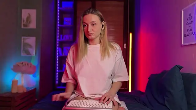 LovaMay online show from February 22, 10:50 am