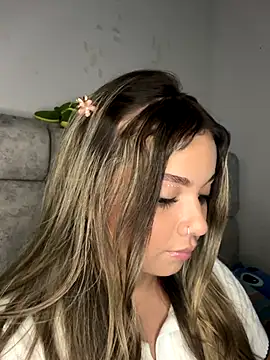 AnnyLopezzz  online show from September 21, 5:29 pm