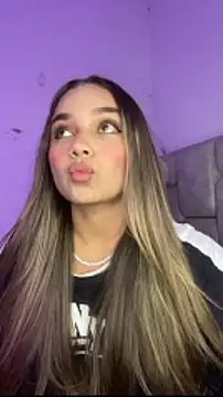 AnnyLopezzz  online show from January 13, 4:49 am