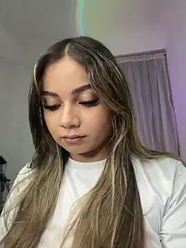 AnnyLopezzz  online show from September 24, 5:47 am