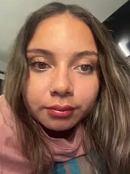 AnnyLopezzz  online show from March 17, 5:10 am