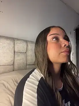 AnnyLopezzz  online show from April 12, 6:38 am