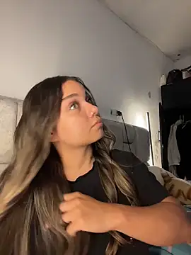 AnnyLopezzz  online show from May 17, 2:22 am
