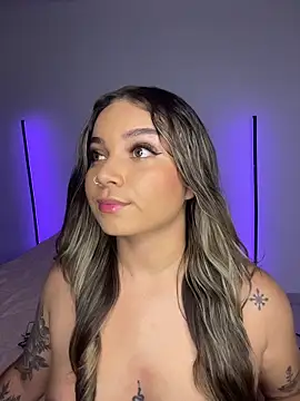 AnnyLopezzz  online show from November 5, 4:15 am