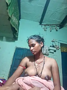 parmila203 online show from April 12, 5:05 pm