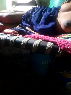 parmila203 online show from April 11, 5:05 pm