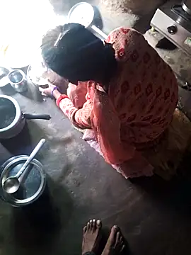 Snapshot of parmila203 chatting on February 7, 2:19 am parmila203 online show from February 7, 2:19 am