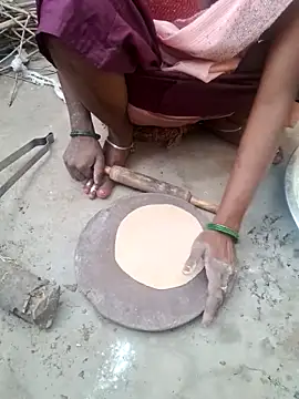 parmila203 online show from April 3, 1:56 am