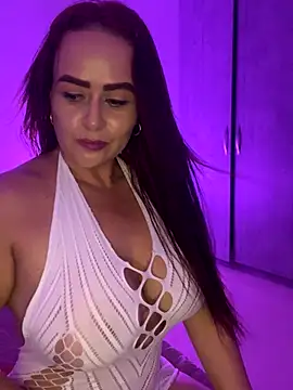 kattywil online show from December 3, 6:14 am