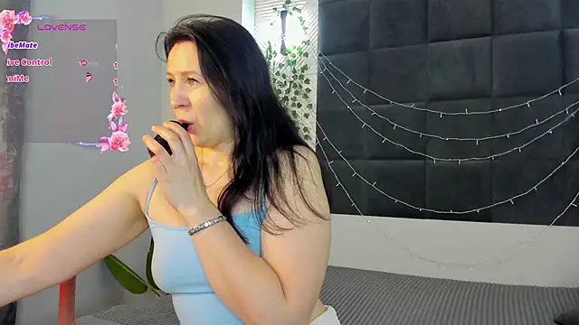 Lea shadom online show from April 5, 1:12 am