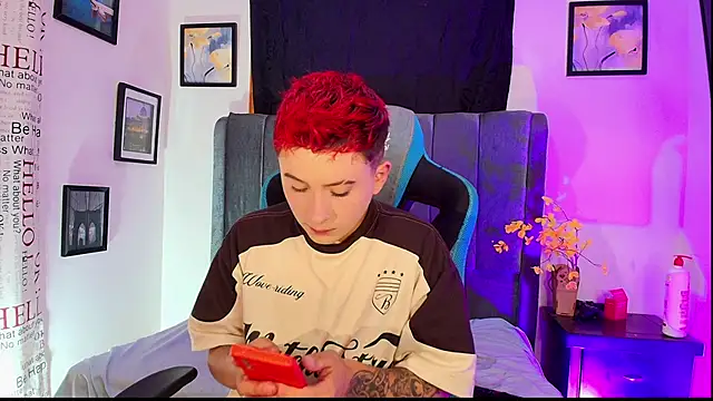 Snapshot of Michael_Lopez_1 chatting on October 4, 11:12 am Michael Lopez 1 online show from October 4, 11:12 am