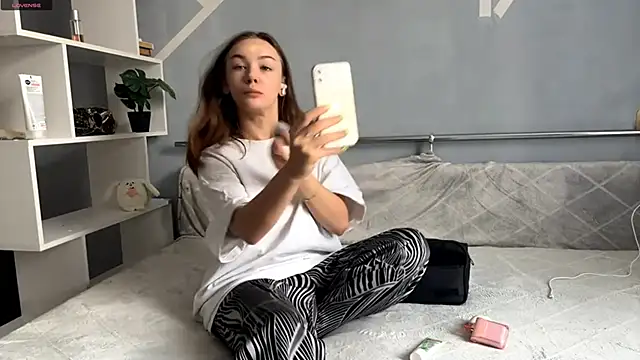 VelvetKate online show from October 3, 1:45 pm