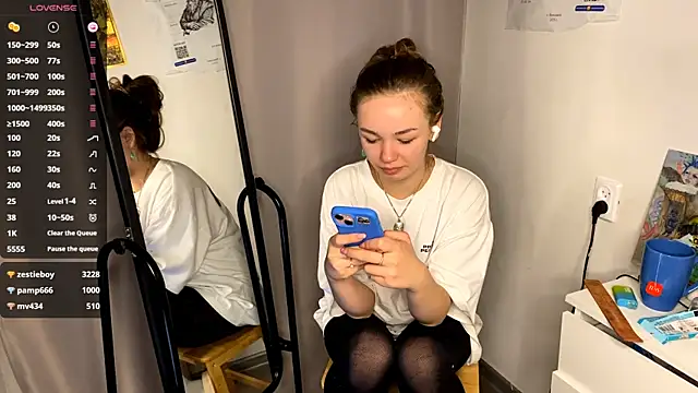 VelvetKate online show from November 7, 7:07 pm